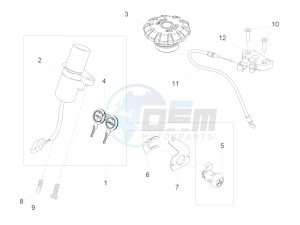 V9 Roamer 850 (EMEA) drawing Locks