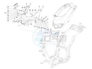 Liberty 50 2t moc drawing Central cover - Footrests