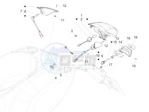 SPRINT 125 4T 3V IE NOABS E2-E3 (APAC) drawing Rear headlamps - Turn signal lamps