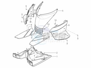 Typhoon 50 2T E2 (EMEA) drawing Central cover - Footrests