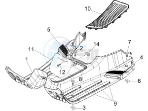 LX 150 4T drawing Central cover - Footrests