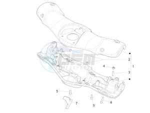 946 ARMANI 125 4T 3V ABS E3 (EMEA, APAC) drawing Handlebars coverages