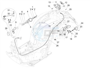 GTS 300 4T 4V IE ABS E3-E4 (NAFTA) drawing Locks