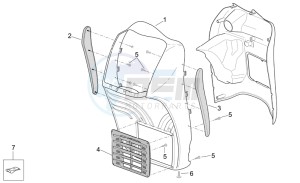 Scarabeo 125-200 e3 (eng. piaggio) drawing Front body - Front shield