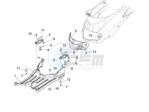 Liberty 125 4t e3 (UK) UK drawing Central cover - Footrests