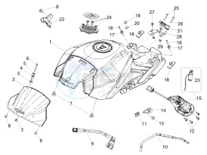 TUONO 1100 V4 RF E4 ABS (EMEA) drawing Fuel tank