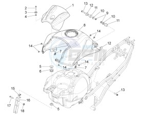 RS4 50 2T (CH, EU, JP) drawing Tank cover