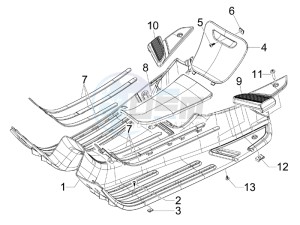 LX 50 4T-4V USA drawing Central cover - Footrests