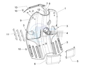 S 125 4T E3 drawing Front glovebox - Knee-guard panel