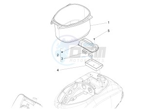 LXV 125 4T 3V E3 (APAC) drawing Helmet huosing - Undersaddle