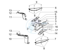 Runner 125 VX 4t SC (UK) UK drawing Central cover - Footrests