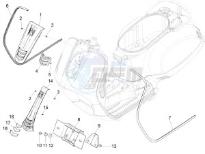 GTS 300 SUPER-TECH IE ABS E4 (APAC) drawing Front shield