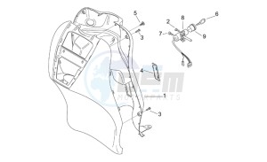 Scarabeo 100 (eng. Minarelli) drawing Front body V - Internal shield