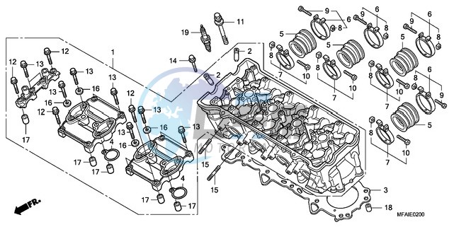 CYLINDER HEAD