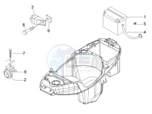 Liberty 50 2t (UK) UK drawing Remote control switches - Battery - Horn