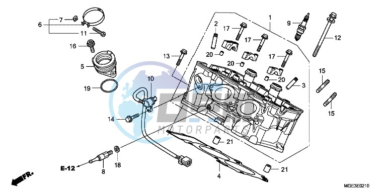 CYLINDER HEAD (REAR)