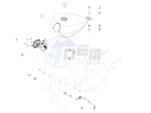 V9 Roamer 850 (USA) drawing Tangki bahan bakar