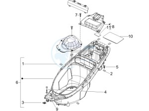 Runner 200 VXR 4t drawing Helmet box - Undersaddle