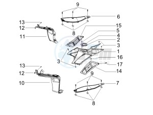 Runner 200 VXR 4t Race (UK) UK drawing Central cover - Footrests