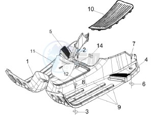 LX 125 4T E3 Vietnam drawing Central cover - Footrests