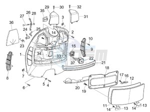 GTS 300 ie Touring drawing Front glovebox - Knee-guard panel