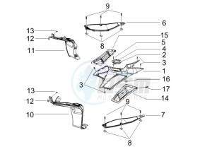 Runner 125 VX 4 (UK) UK drawing Central cover - Footrests