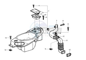 SKIPPER 4T 125-150 drawing Helmet box