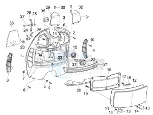 GTS 300 ie Super Sport drawing Front glovebox - Knee-guard panel