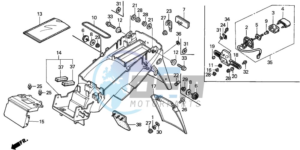 REAR FENDER (1)