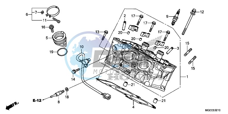 CYLINDER HEAD (REAR)