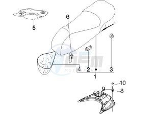 GTS 125 4T E3 UK drawing Saddle - Tool roll