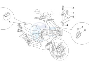 Runner 200 VXR 4t Race e3 (UK) UK drawing Remote control switches - Battery - Horn