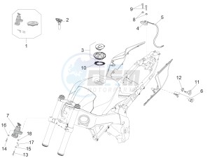 RSV4 1000 RR (EMEA) (EU, IL) drawing Locks