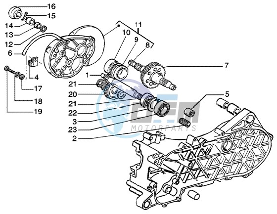 Rear wheel shaft