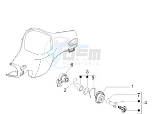 LX 50 4T USA drawing Locks