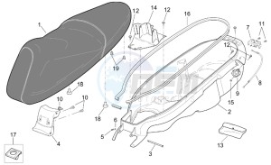 Leonardo 250 (eng. Yamaha) drawing Saddle and helmet compartment