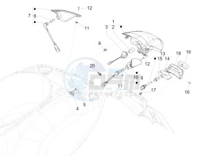 150 4T 3V ie Primavera (APAC, LATAM) (AU, S.A., TH, TN, VT) drawing Rear headlamps - Turn signal lamps