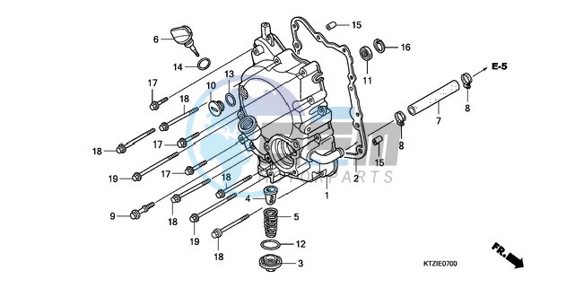 RIGHT CRANKCASE COVER