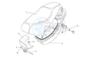 Rally 50 H2O drawing Saddle and helmet compartment