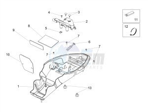 DORSODURO 900 E4 ABS (EMEA, LATAM) drawing Saddle compartment