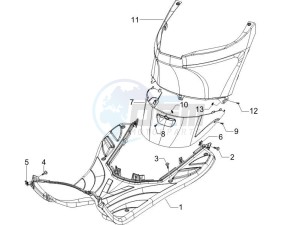 ZIP 100 4T NOABS E2-E3 (APAC) drawing Central cover - Footrests