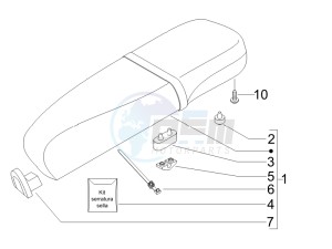 LX 125 4T E3 UK drawing Saddle - Tool roll