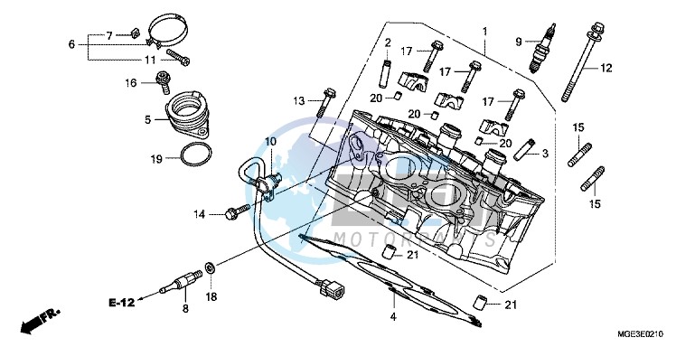 CYLINDER HEAD (REAR)