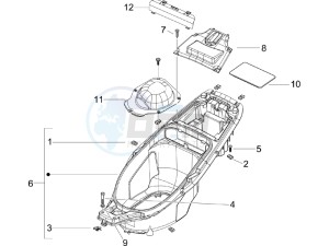 Runner 200 VXR 4t Race (UK) UK drawing Helmet box - Undersaddle