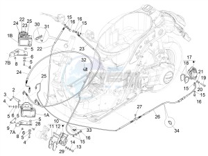 SUPER GTS 125 4T 3V IGET ABS E3 (APAC) drawing Brakes pipes - Calipers (ABS)