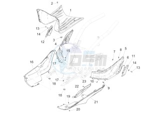 LIBERTY 50 IGET 4T 3V E4-2020 (APAC) drawing Central cover - Footrests