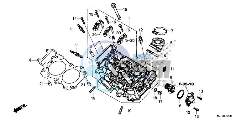 CYLINDER HEAD