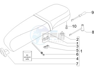 LX 125 4T drawing Saddle - Tool roll