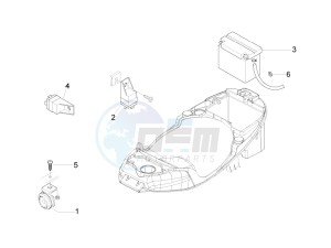 LXV 125 4T ie E3 drawing Control switches - Battery - Horn