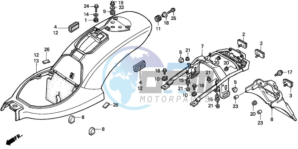 REAR FENDER (1)